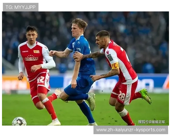 足球赛事的全球化趋势与商业化运作